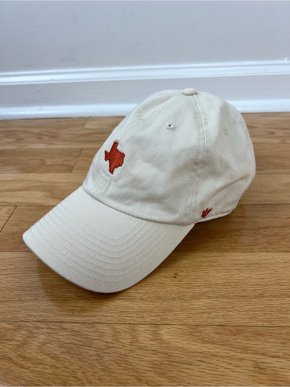 ‘47 Brand Texas Longhorns State Shape Clean Up Hat in Natural Cream